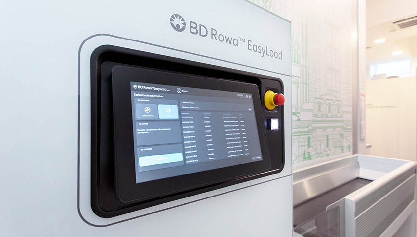 BD Rowa EasyLoad ermöglicht vollautomatisches Einlagern von Packungen in Apotheken.