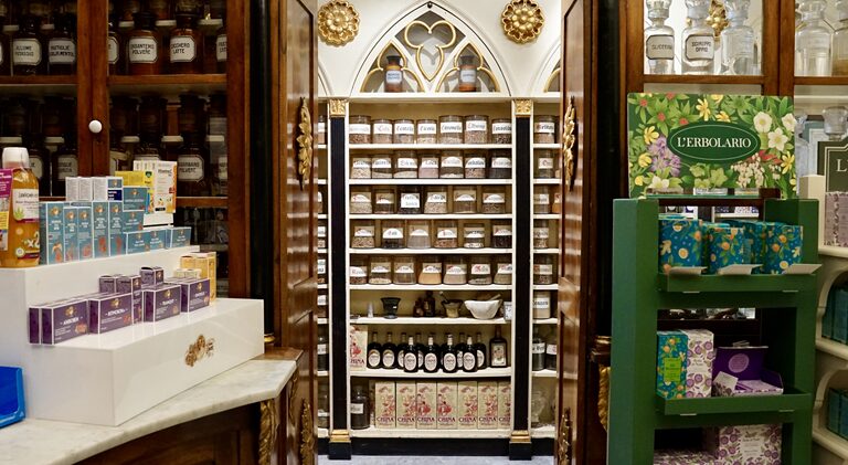 BD Rowa nella Farmacia Clementi, Fivizzano (MS)